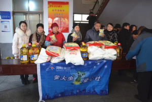【螢火蟲愛心活動(dòng)第九十九期】春節(jié)送溫暖，我們?cè)谛袆?dòng)！